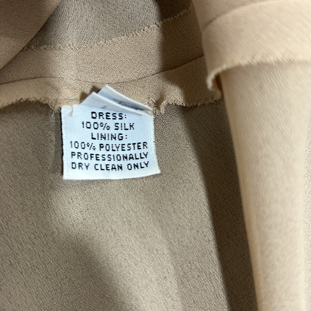 CAROL PERETZ Luxury Evening Gown size 10 - Picture 16 of 17